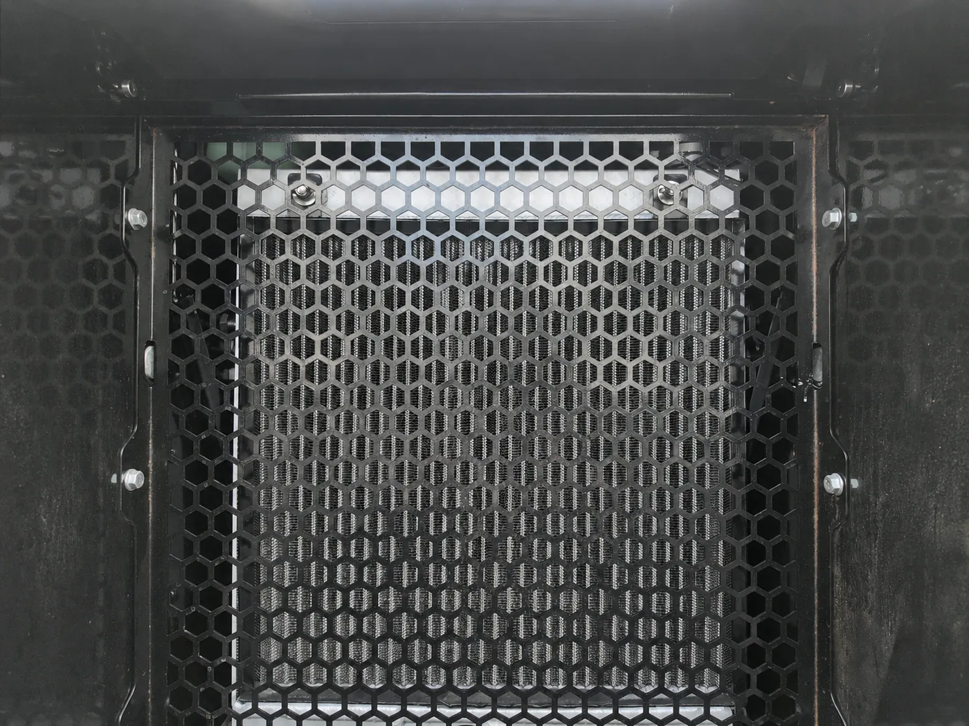 V1000 rear ventilation mesh and cooling area close-up