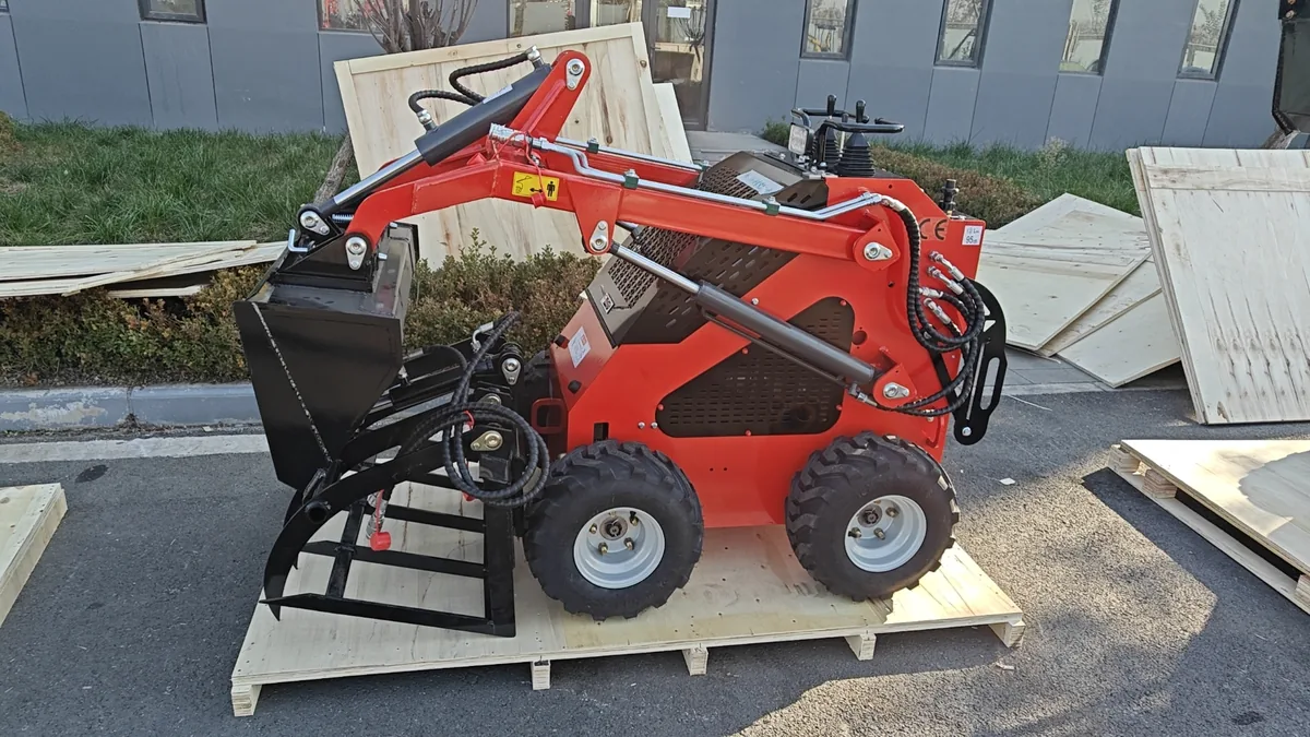 KORVA S490 ride-on wheel mini skid steer loader export wooden packing for overseas shipment