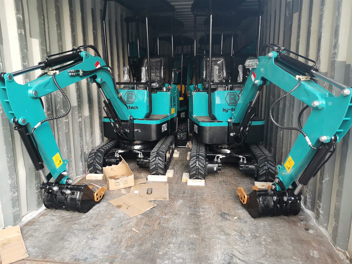 KORVA T15 mini excavator container loading for international shipment